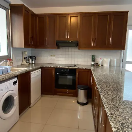 3-bedroom With Swimming Pool 1km From Beach Villa *