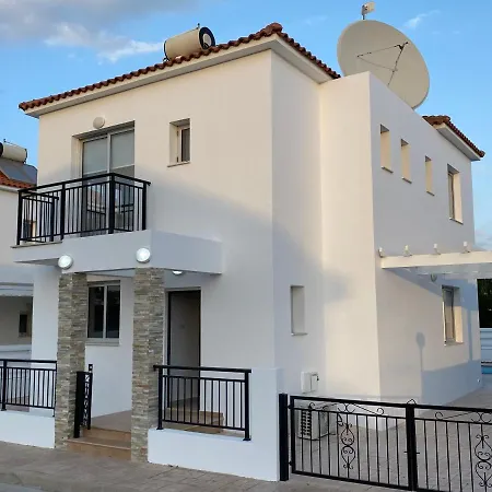 3-bedroom With Swimming Pool 1km From Beach * Protaras